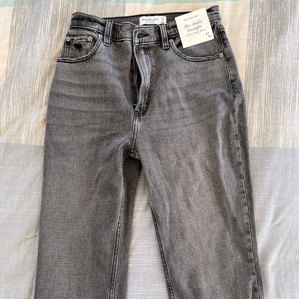 Abercrombie The Ankle Straight Ultra High Rise